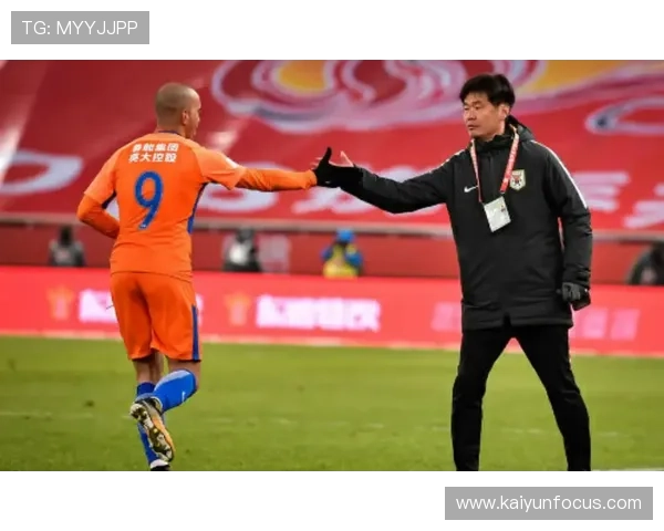 瓦伦西亚俱乐部新赛季阵容调整引发球迷热议